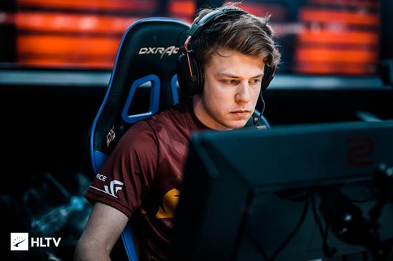 什么是“随机性迷恋”？解析人类为何试图在白噪音中寻找有意义的图案。（解读“随机性迷恋”：为何人类总在白噪声中寻找有意义的图案）