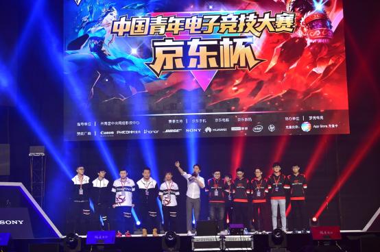 G2, FaZe, Legacy , 和 FURIA Esports 在 FISSURE Playground 2 开局获胜